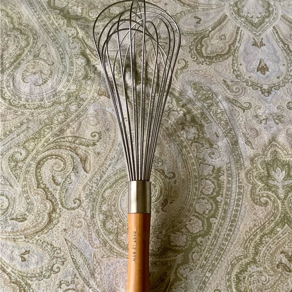 Large 12” professional bakers whisk, heavy weight, wooden handle - Picture 1 of 9